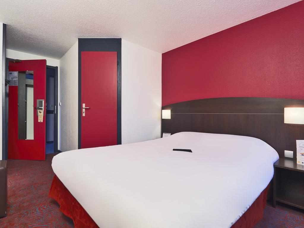 Kyriad Lyon Sud Genis Laval Hotel 3*