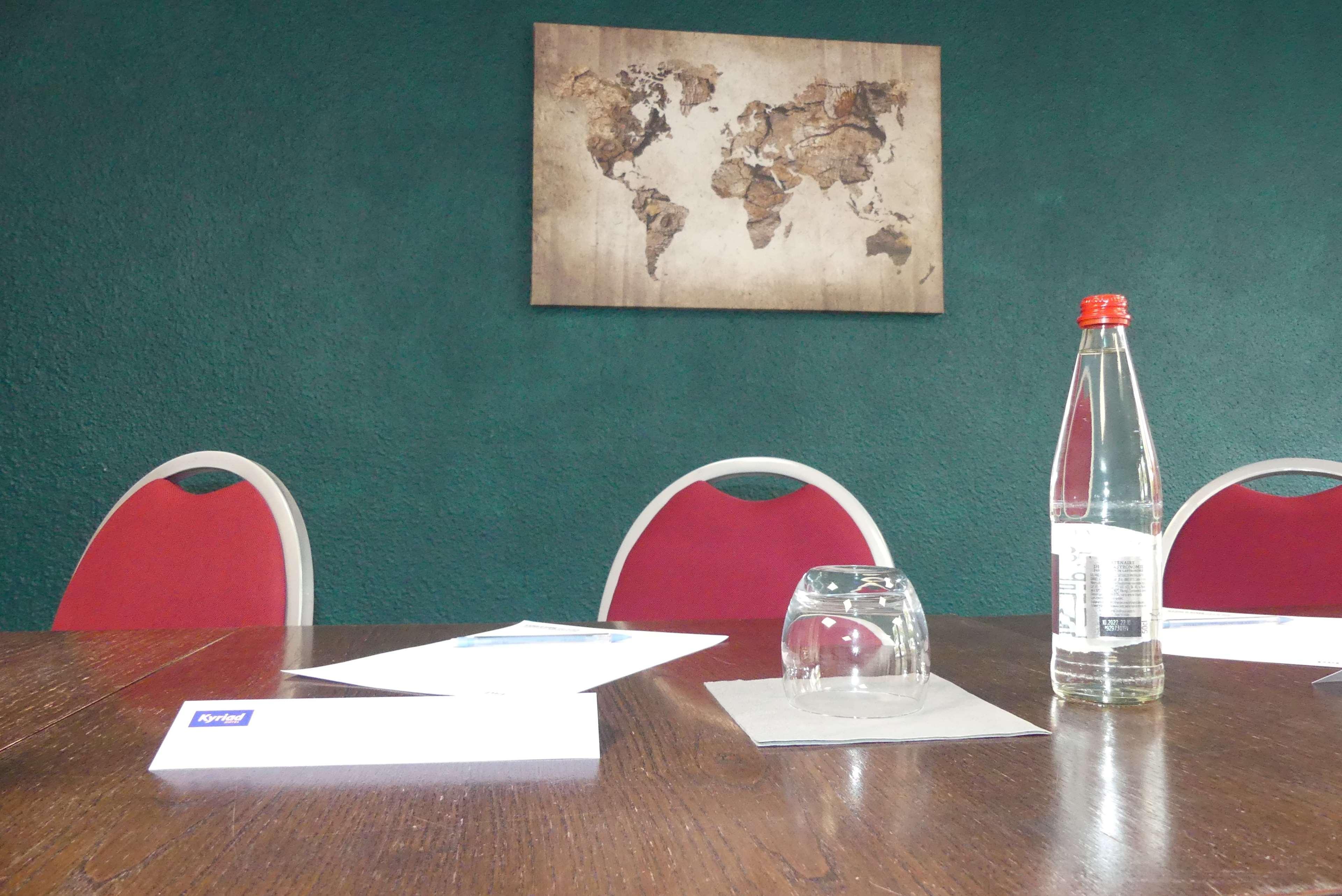 Hotel Kyriad Lyon Sud Genis Laval 3*