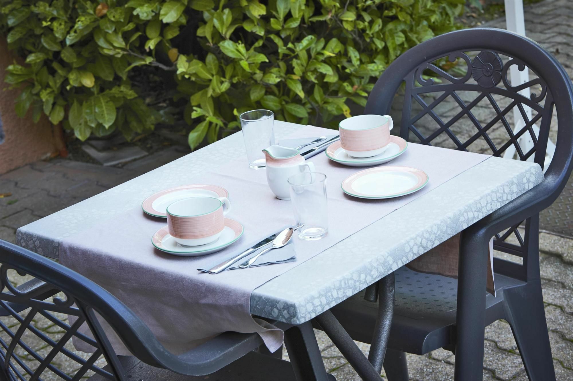 Hotel Kyriad Lyon Sud Genis Laval